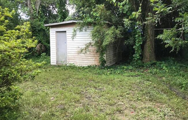 1250 W 27th St.