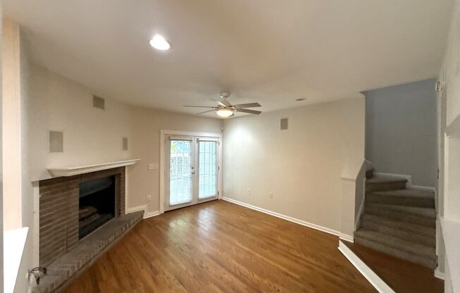 2 bedroom townhome in Uptown Charlotte!