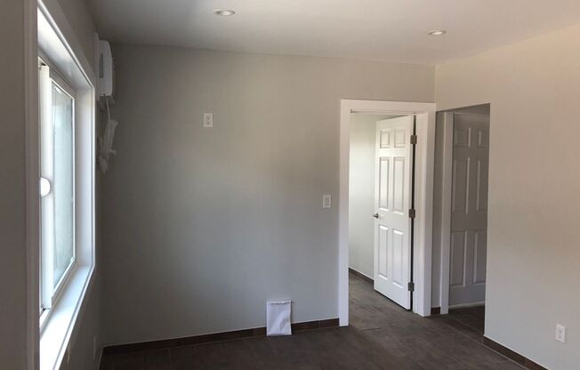 2 beds, 1 bath, $2,700