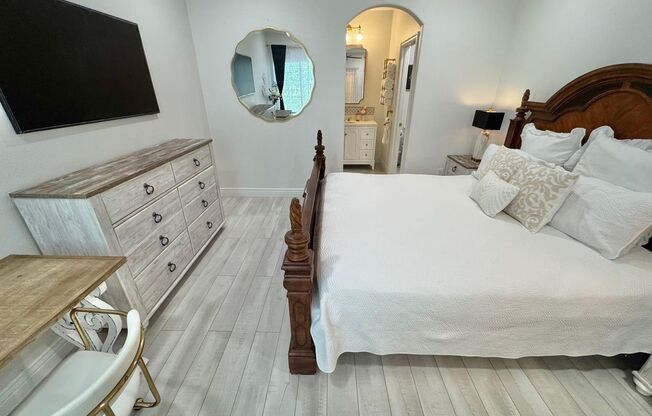 1 bed, 1 bath, $1,750, Unit UNIT # 2060