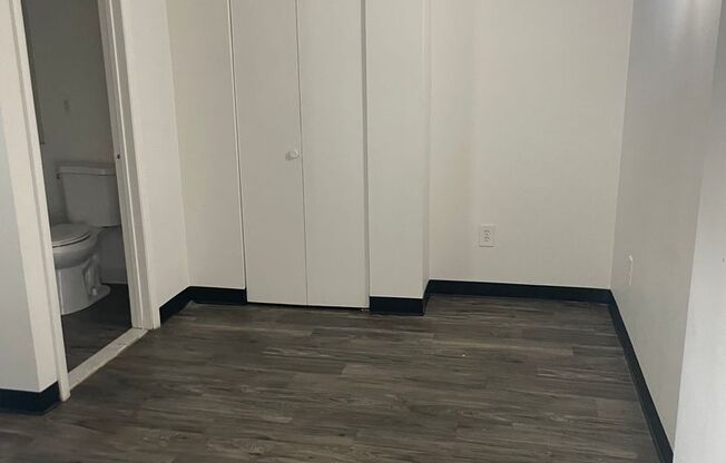 Studio, 1 bath, 400 sqft, $1,200, Unit 203B