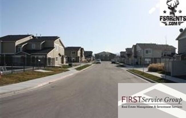 Newer Town home close to everything! FREE APPLICATION FEES!!! APPLY TODAY!!!