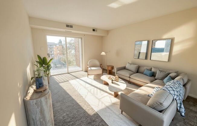 1 bed, 1 bath, 700 sqft, $1,239, Unit 105