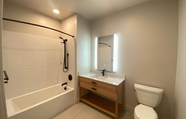 1 bed, 1 bath, 1,041 sqft, $2,690, Unit 131