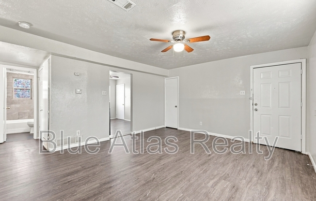 2215 RIVERVIEW DR
