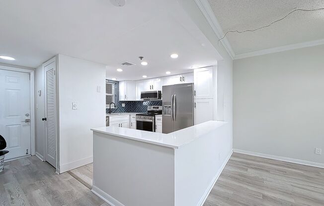 Gorgeous 2 bedroom 2 Condo in Boca Raton across from Nova University