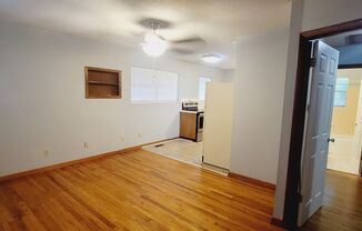 2 beds, 1 bath, $1,025