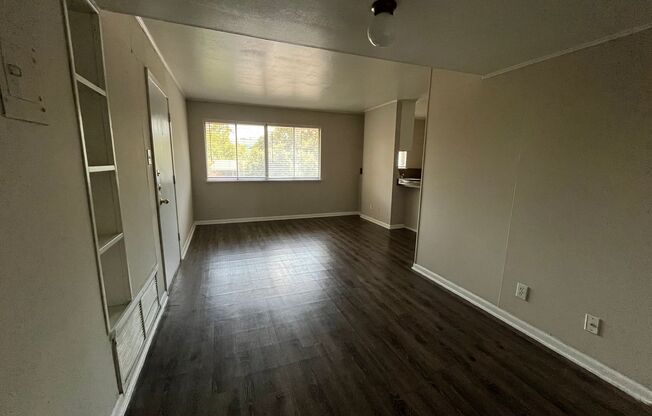 2 beds, 1 bath, 700 sqft, $1,560, Unit 201