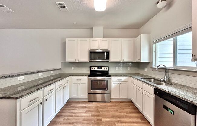 Bright & Spacious 2 Bed, 1.5 Bath in Austin!
