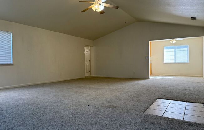 Spacious 2/1 in the country AVAILABLE NOW!!!