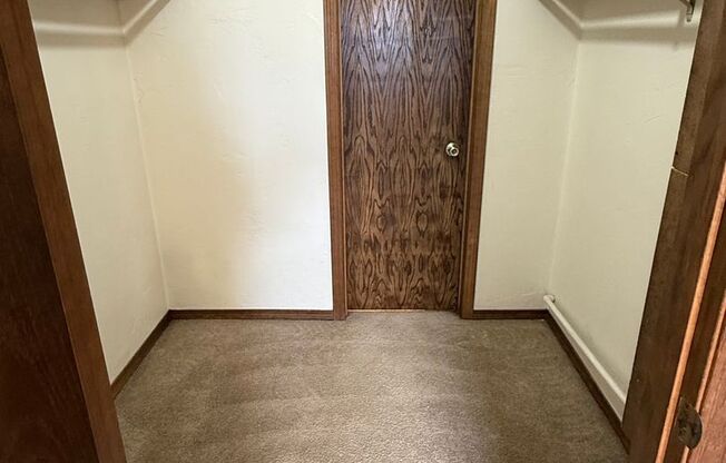 1 bed, 1 bath, 683 sqft, $1,039, Unit 1901-060