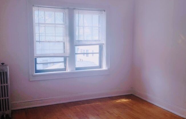 2 beds, 1 bath, 1,100 sqft, $1,409, Unit 2957 5734