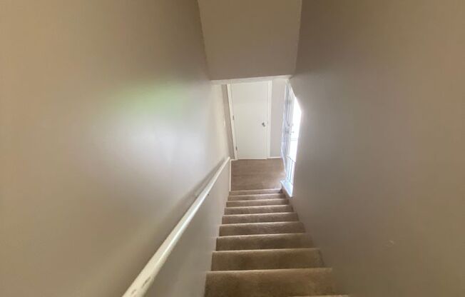 2 beds, 1 bath, 869 sqft, $1,139, Unit 12746T