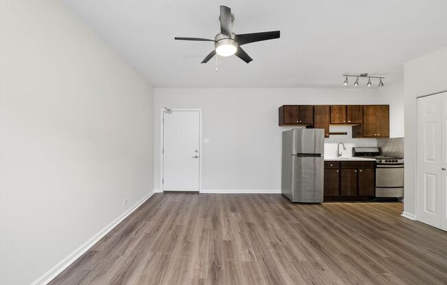 Studio, 1 bath, 321 sqft, $1,295, Unit 4H
