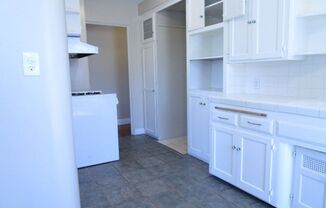 3 beds, 1 bath, $3,695