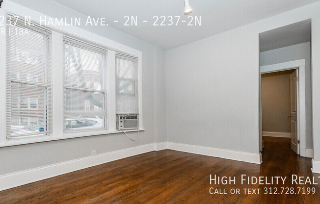 2237 N Hamlin Ave