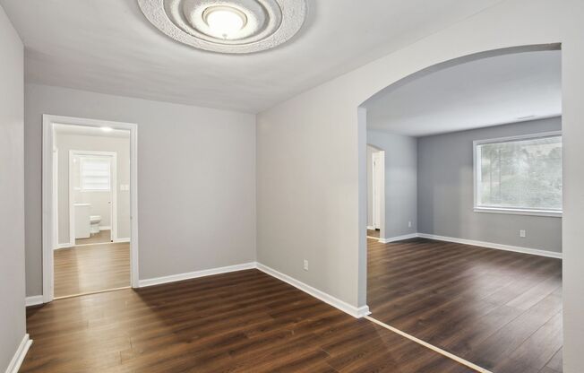 Large 3BR/2BA Near Downtown Savannah Home For Rent