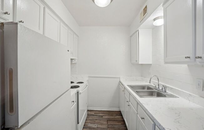 Studio, 1 bath, 500 sqft, $747, Unit 1034
