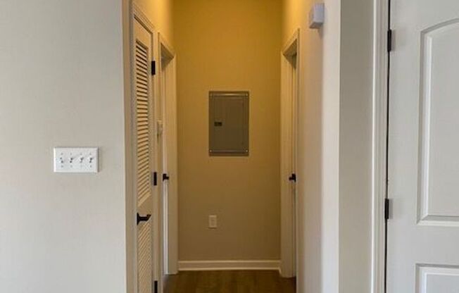 1 bed, 1 bath, 687 sqft, $775, Unit N23