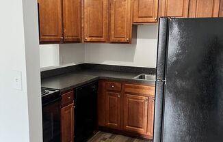 1 bed, 1 bath, 715 sqft, $1,820, Unit 35-208