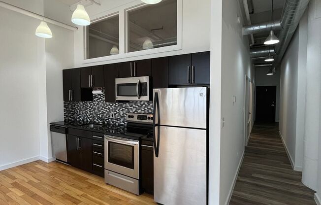 2 beds, 1 bath, 850 sqft, $1,850, Unit 307