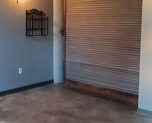 2 beds, 1 bath, 912 sqft, $1,704, Unit 101W