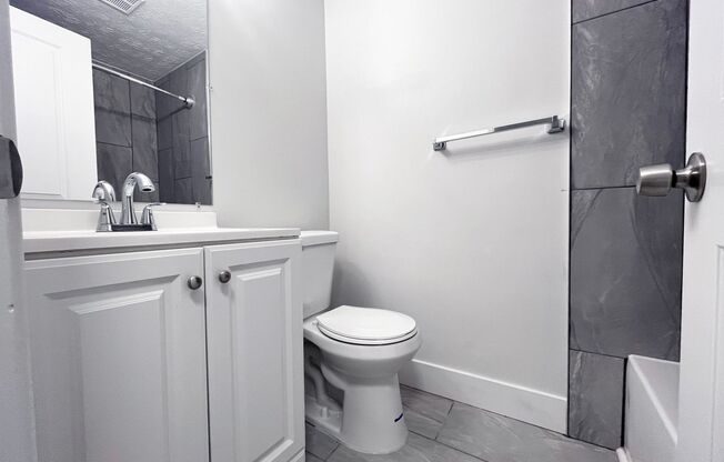 Studio, 1 bath, 288 sqft, $750, Unit 2035 Pine Needle Ct-R+