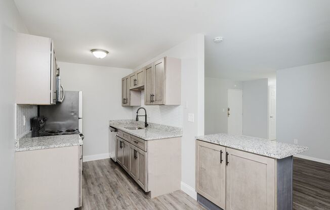 2 beds, 1.5 baths, 850 sqft, $1,275, Unit 6300 6