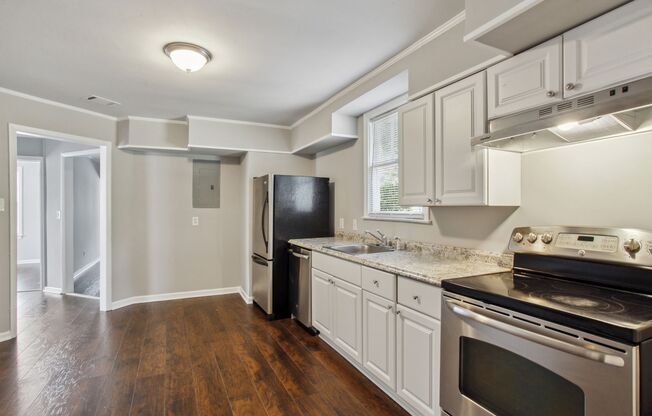 Large 3BR/1BA Eastside Savannah Home For Rent