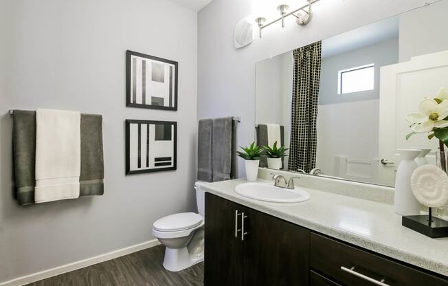 Avora apartments bathroom