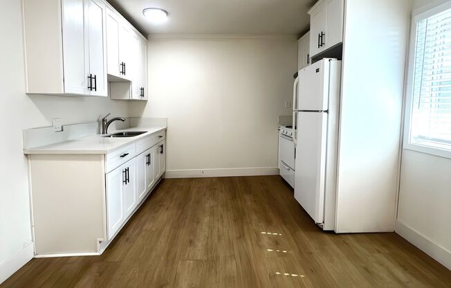 1714 E San Luis St