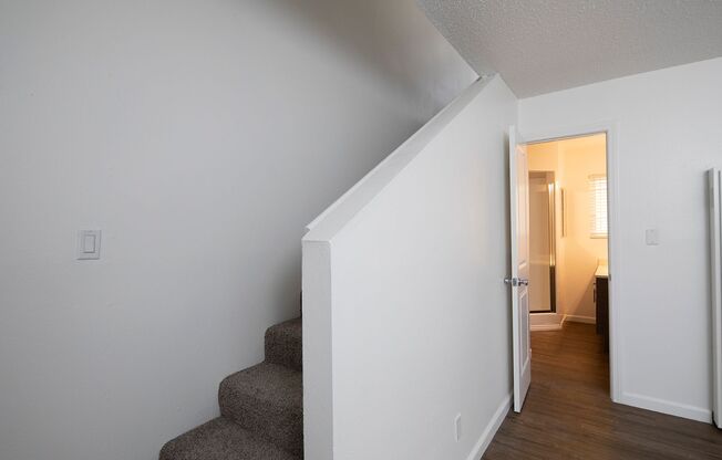 2 beds, 2 baths, 918 sqft, $3,395, Unit 25-04