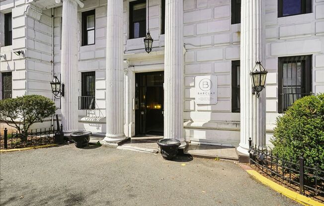 2 beds, 1 bath, $2,833, Unit 1616 16th Street NW Unit 407