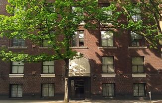 2021 4 AVE