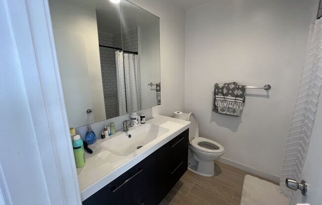 Studio, 1 bath, 450 sqft, $2,795, Unit C