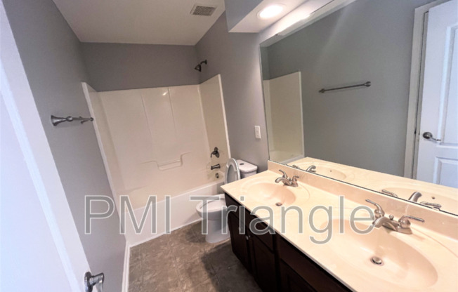 412 HOWARD GRV PKWY