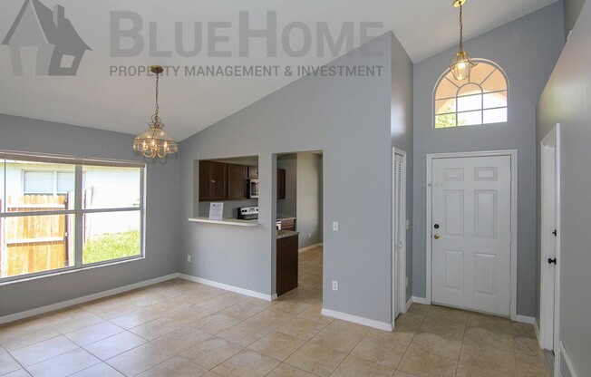 Newly Renovated 3/2/2 cul-de-sac home off the EconTrail