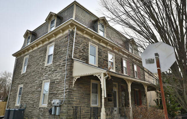 236 BENEZET ST