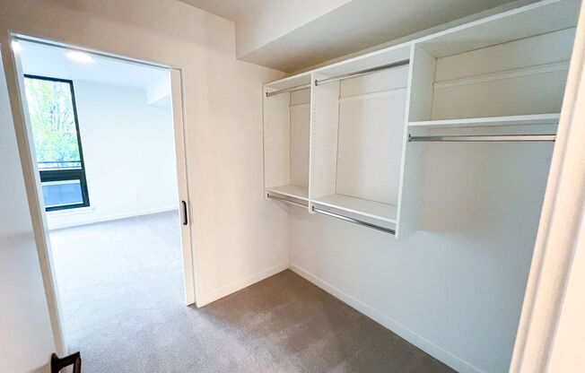 1 bed, 1 bath, 775 sqft, $3,495, Unit 220