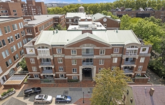 130 Mount Auburn St
