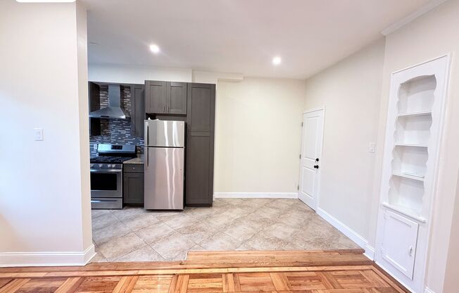 33 E 54 ST