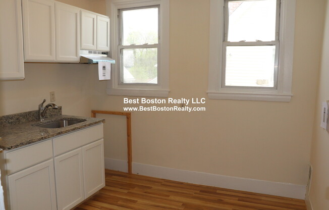 16 Warren Ave Apt 2