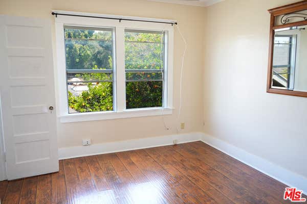 1353 W 49 ST