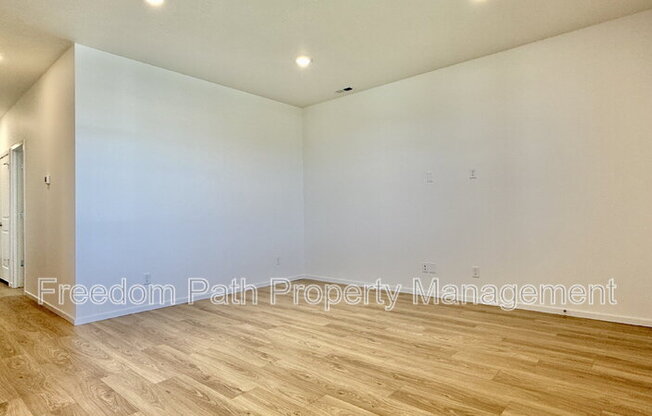 5304 E NORMA AVE