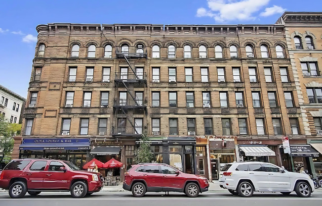 422 AMSTERDAM AVE