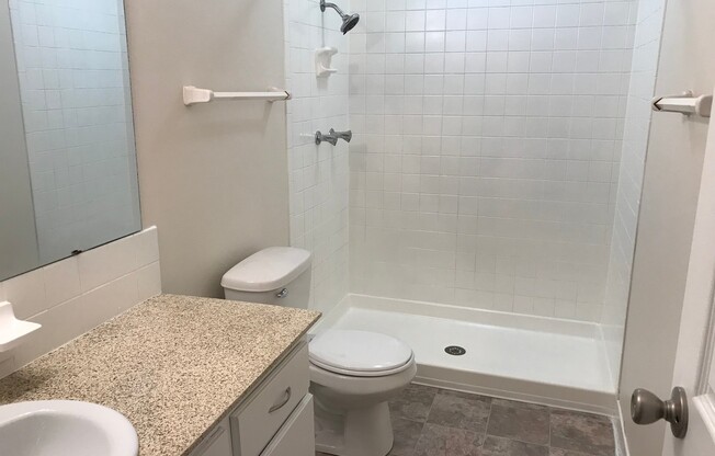 3 beds, 2 baths, 1,265 sqft, $1,242, Unit 08 - 811