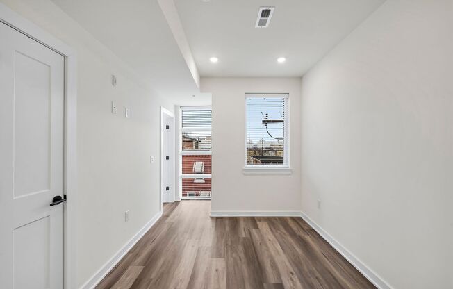 1 bed, 1 bath, 524 sqft, $1,350, Unit 301