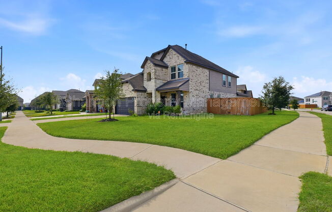 5102 BROOKSHIRE PASS DR