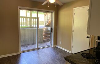 2 beds, 1 bath, 650 sqft, $650, Unit 2