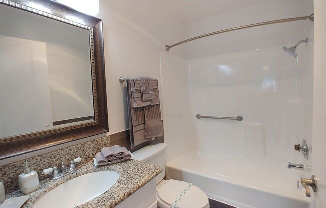2 beds, 2 baths, 950 sqft, $2,750, Unit 106